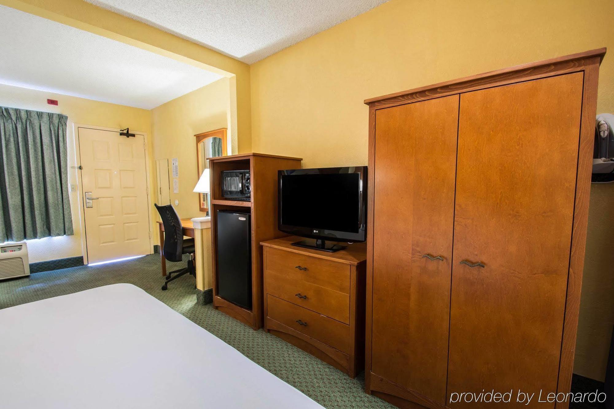 Boca Suites Deerfield Beach; Surestay Collection By BW Exterior photo